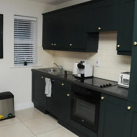 Apartment 4 Tom's Lane *